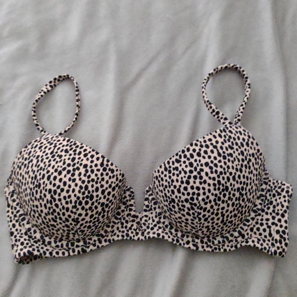 Shade Shore Other - Leopard print bathing suit Top Size 34B.